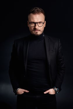 professional-portrait-image-marcin-krupinski-ds-rps-en